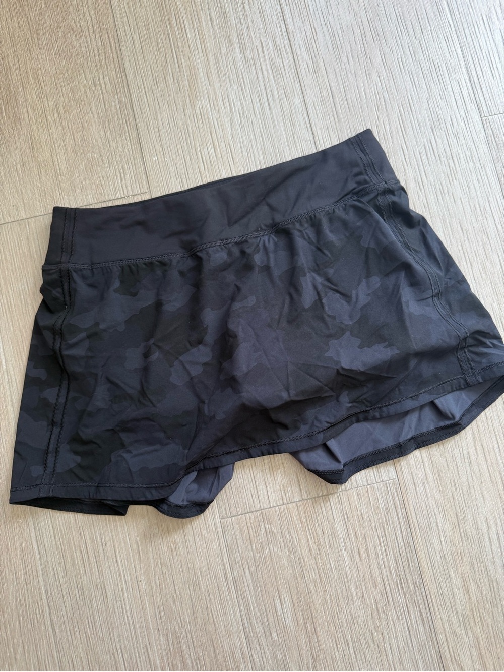 lululemon athletica camo Athletic Skort (8 Tall)